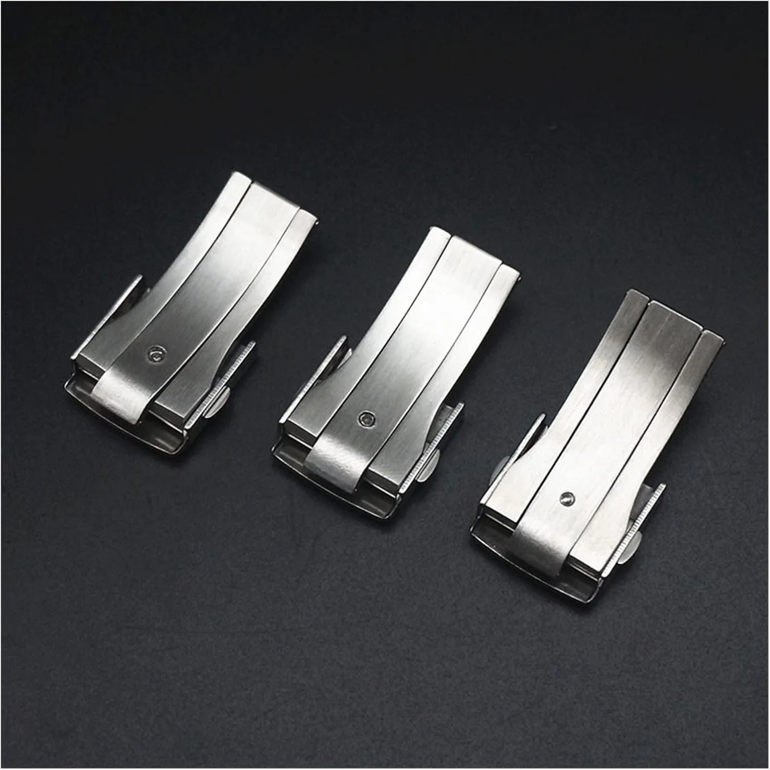 18mm 20mm Inner Diameter Premium Buckle Easy to Install Metal Connector Adapter Suitable Compatible with Titoni 979 Smart Watch Watch Buckles(18 Inner Diameter)