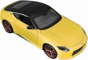 1 24 for Nissan Z Alloy Miniature Diecast Car Model Sports Alloy Luxury Vehicle Ornaments Kids Toys Car Motor Vehicles Toys(Yellow)
