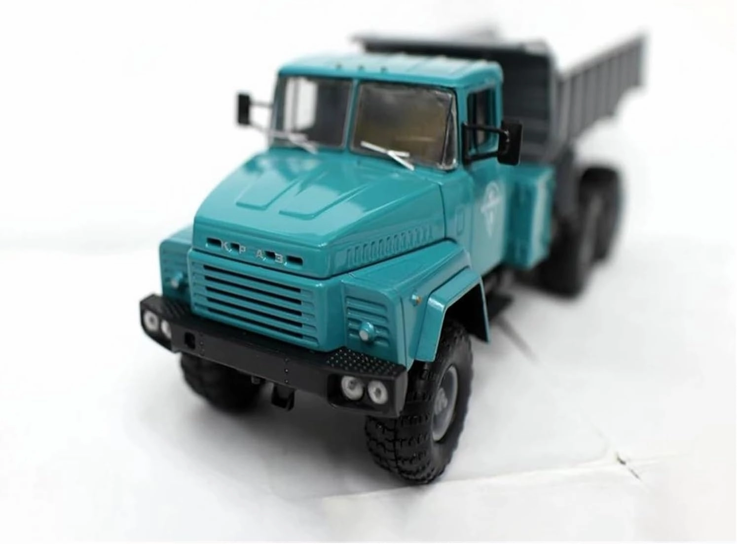 1 43 for KRAZ 260S Heavy Duty Truck Dumper Alloy Car Model Hobby Toy Car Simulation Collection Motor Vehicles Toys(Orange)