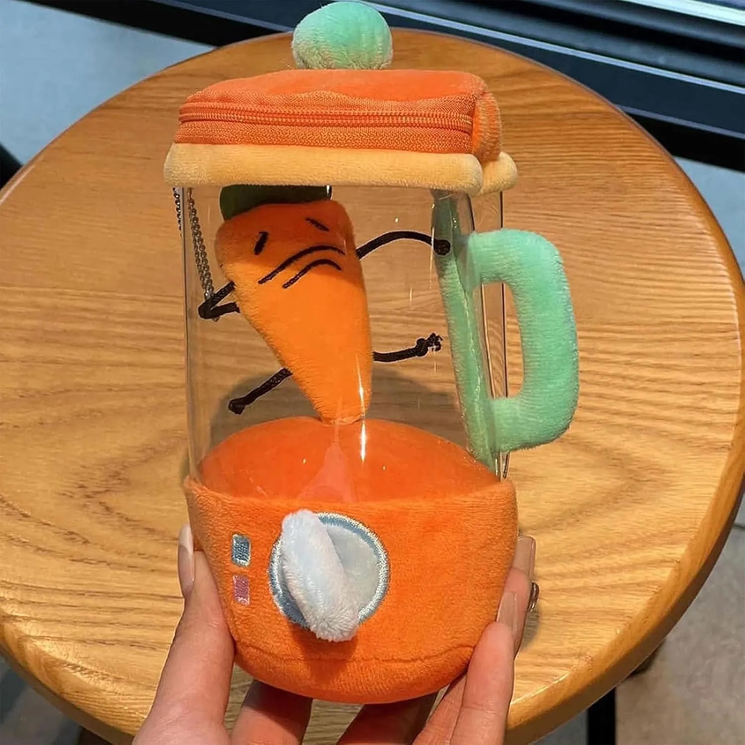 Carrot Blender Plush Toy with Spinning Carrot – Funny Carrots in Blender Plush for Play or Gift (Strawberries)