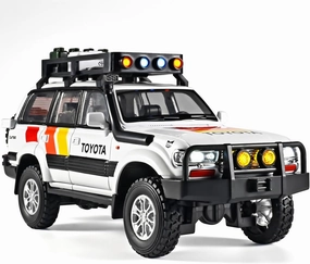 Cars for Boys 1/24 Diecast Car Land Cruiser LC80 Model,Pull Back Cars with Light and Sound,Die Cast Metal Landcruiser Car Model Collectible,Cars for Kids Ages 4-8（White）