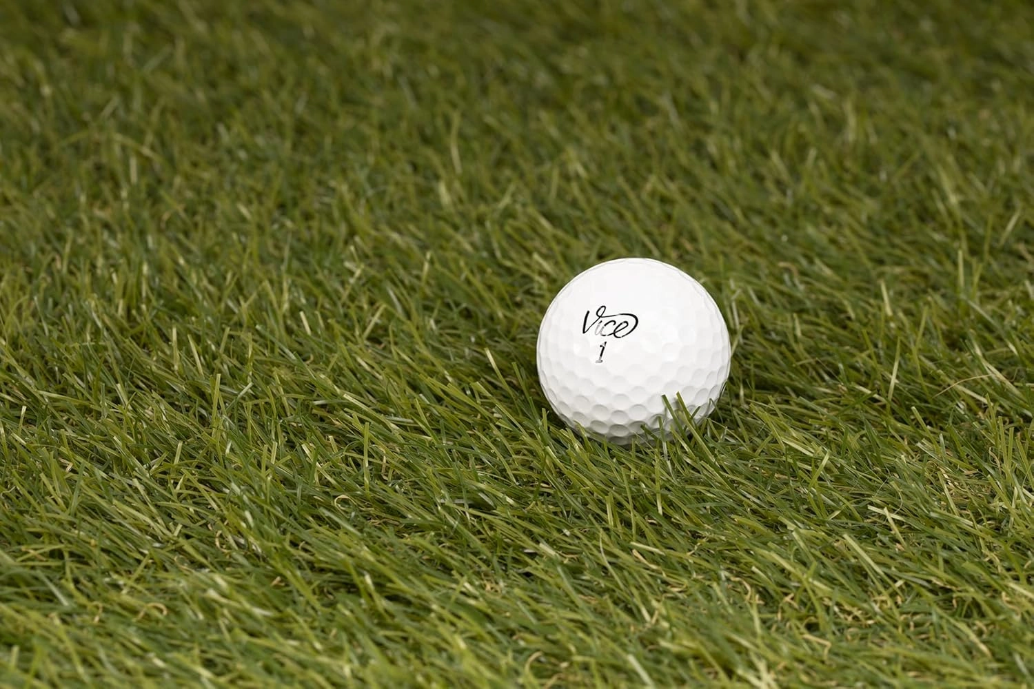 Clean Green Golf Balls Recycled Used Vice Golf Ball Mix - Good Condition Graded Balls - Includes GolfBalls and Mesh Carrying Bag