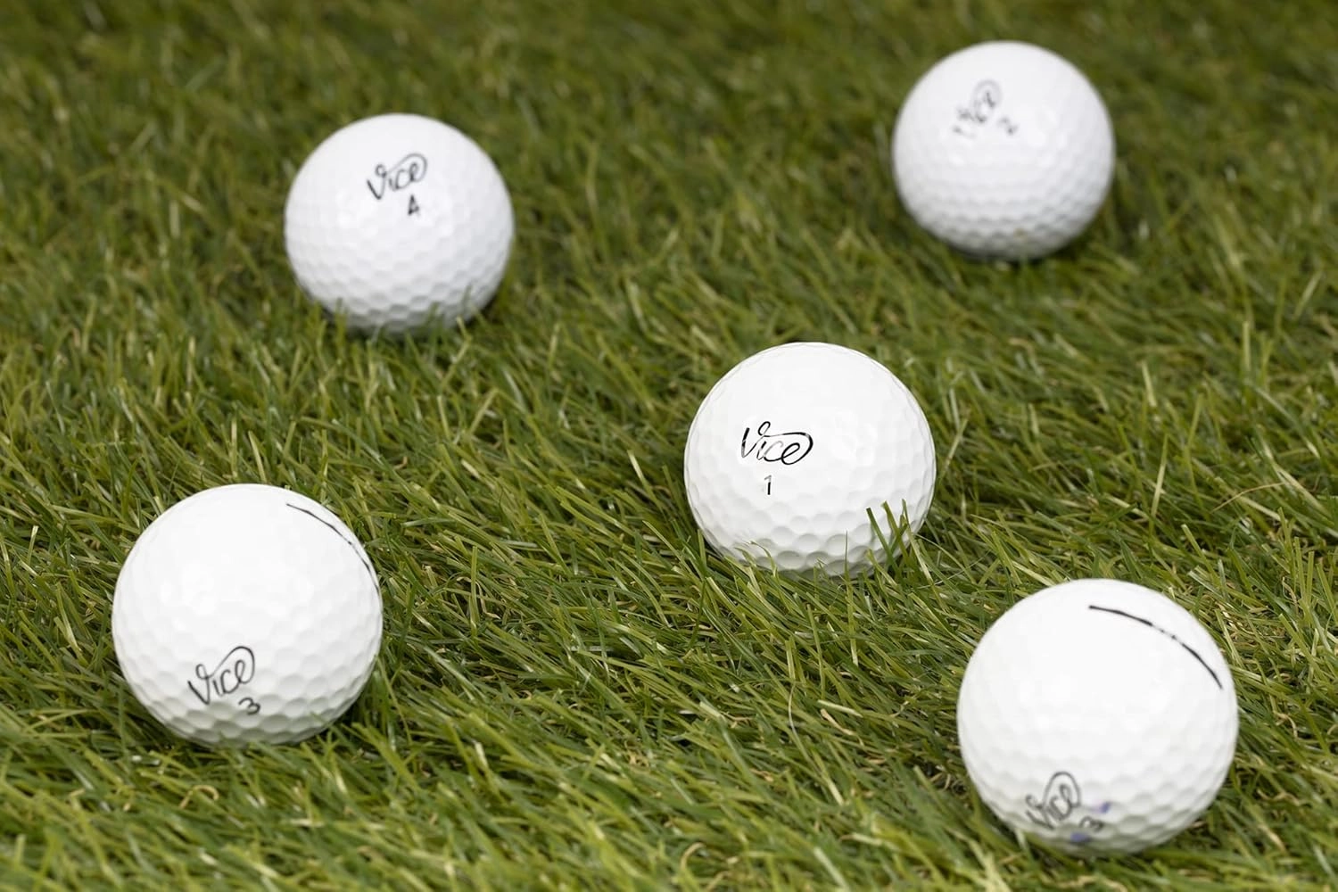 Clean Green Golf Balls Recycled Used Vice Golf Ball Mix - Good Condition Graded Balls - Includes GolfBalls and Mesh Carrying Bag