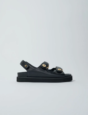 Flat leather sandals
