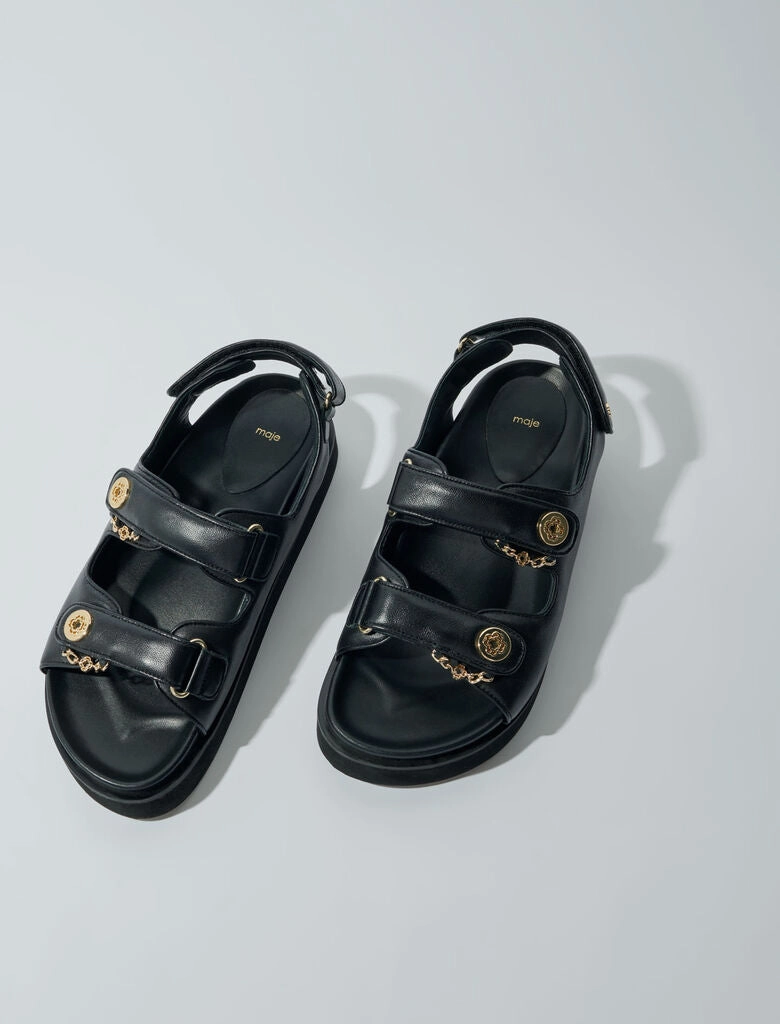 Flat leather sandals