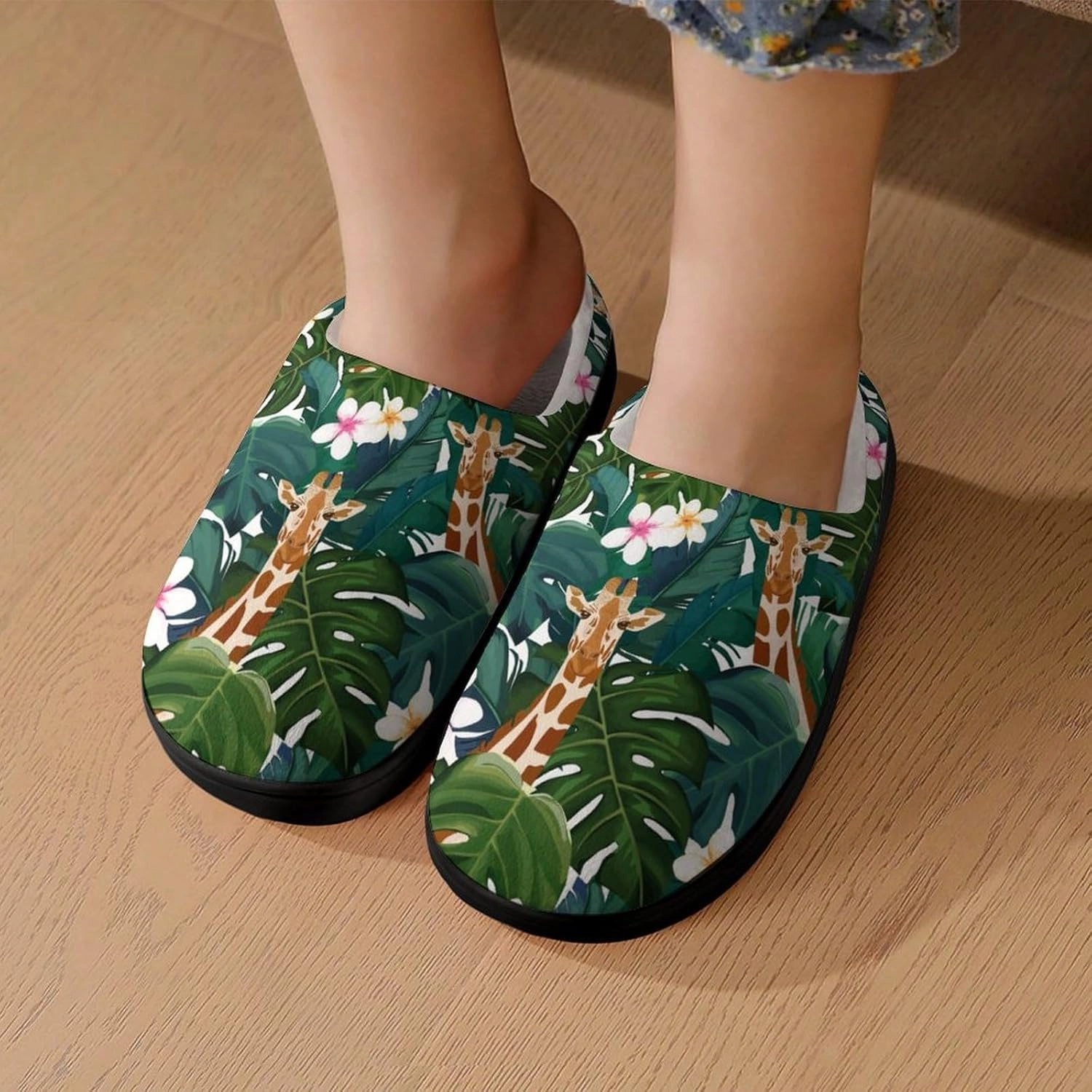 Giraffe And Hibiscus Flower Print Slippers for Boys Girls Home Cotton Slippers Non-Slip Warm Little Kids Slippers