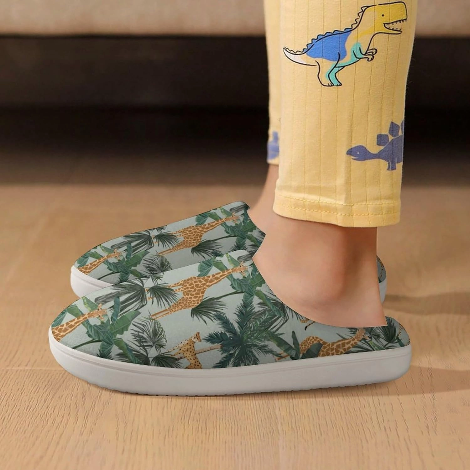 Giraffes Leopards And Palmtrees Print Slippers for Boys Girls Home Cotton Slippers Non-Slip Warm Little Kids Slippers