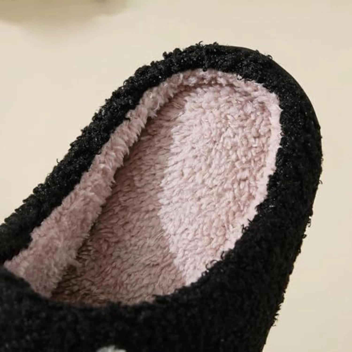 Halloween Slippers Ghost Slippers for Women Retro Warm and Cozy House Slippers Halloween Shoes Winter Slippers Spooky Gifts