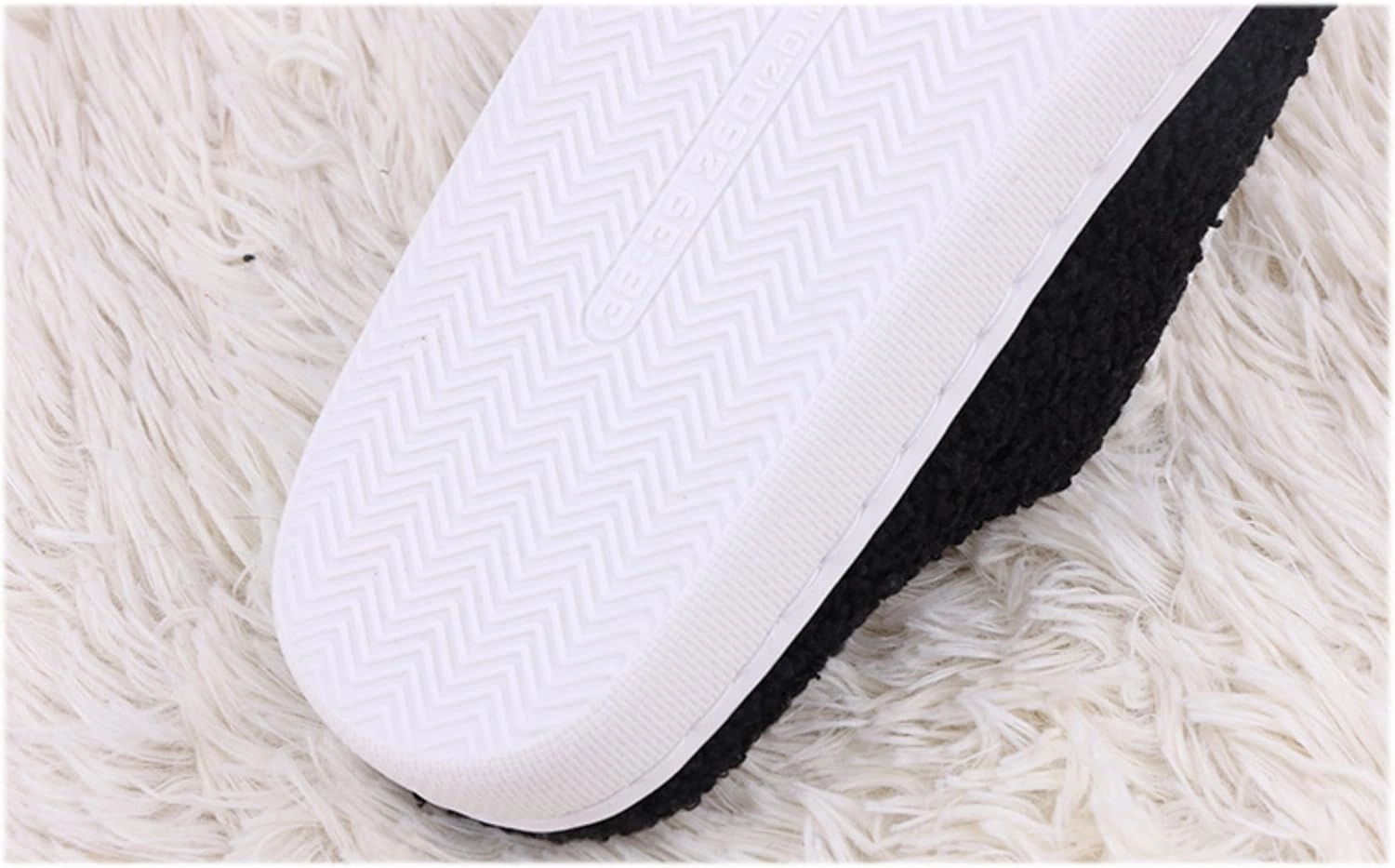 Halloween Slippers Ghost Slippers for Women Retro Warm and Cozy House Slippers Halloween Shoes Winter Slippers Spooky Gifts