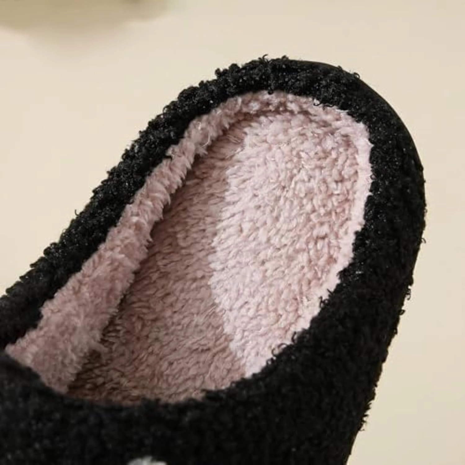 Halloween Slippers Ghost Slippers for Women Retro Warm and Cozy House Slippers Halloween Shoes Winter Slippers Spooky Gifts