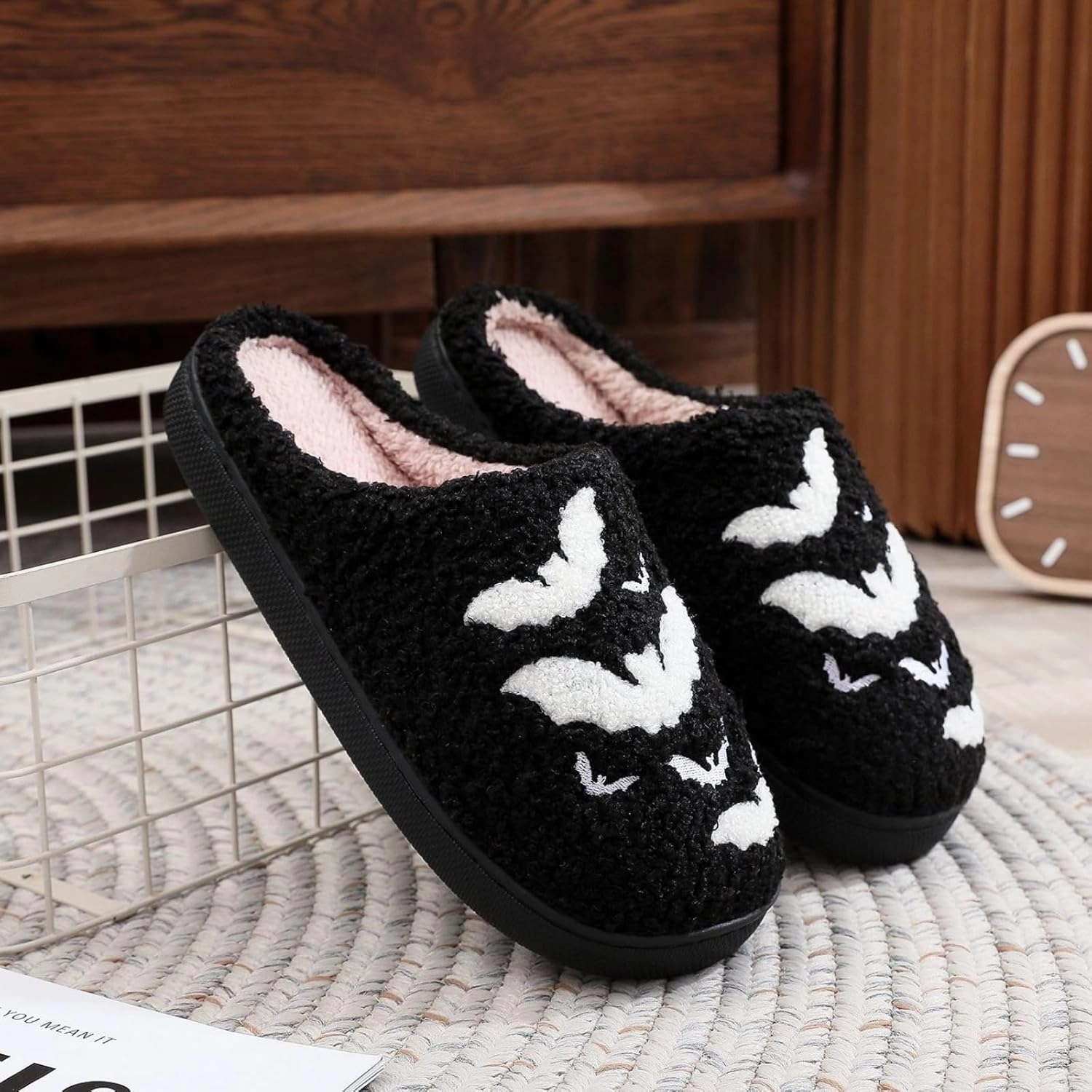 Halloween Slippers Ghost Slippers for Women Retro Warm and Cozy House Slippers Halloween Shoes Winter Slippers Spooky Gifts