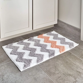 iDesign Chevron Microfiber Polyester Bath Mat, Non-Slip Shower Accent Rug for Master, Guest, and Kids' Bathroom, Entryway, 34" x 21", Light Gray and Coral
