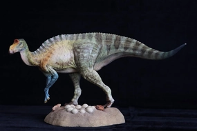 M.See Studio 1:20 Scale Maiasaura Statue Realistic Ornithischia Dinosaur Resin Collector Animal Model Decoration Gift for Adult