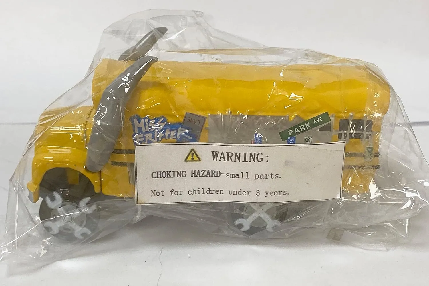 Movie Cars 3 Muddy McQueen Muddy Curz Miss Fritter Dr.Damage AVRY Oversized Toy Car Diecast Vehicles Toys Set Children Car Toy Thunder Hollow Basic Characters Assortment (Miss Fritter -A-Yellow)