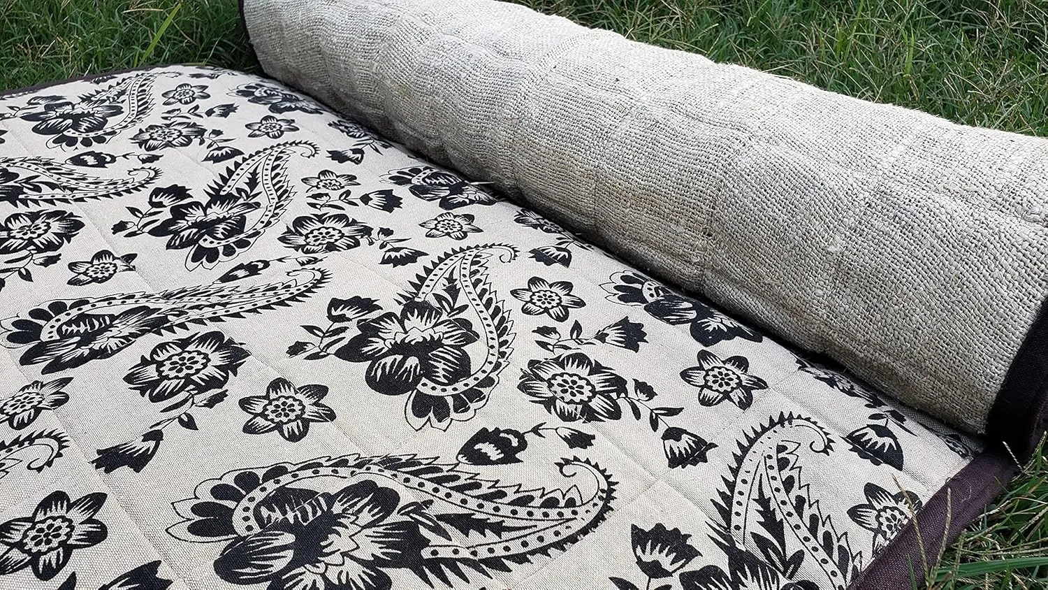 Organic Hemp Yoga Mat, 100% Handmade, Eco-Friendly, Natural and Biodegradable, multipurpose yoga mat.