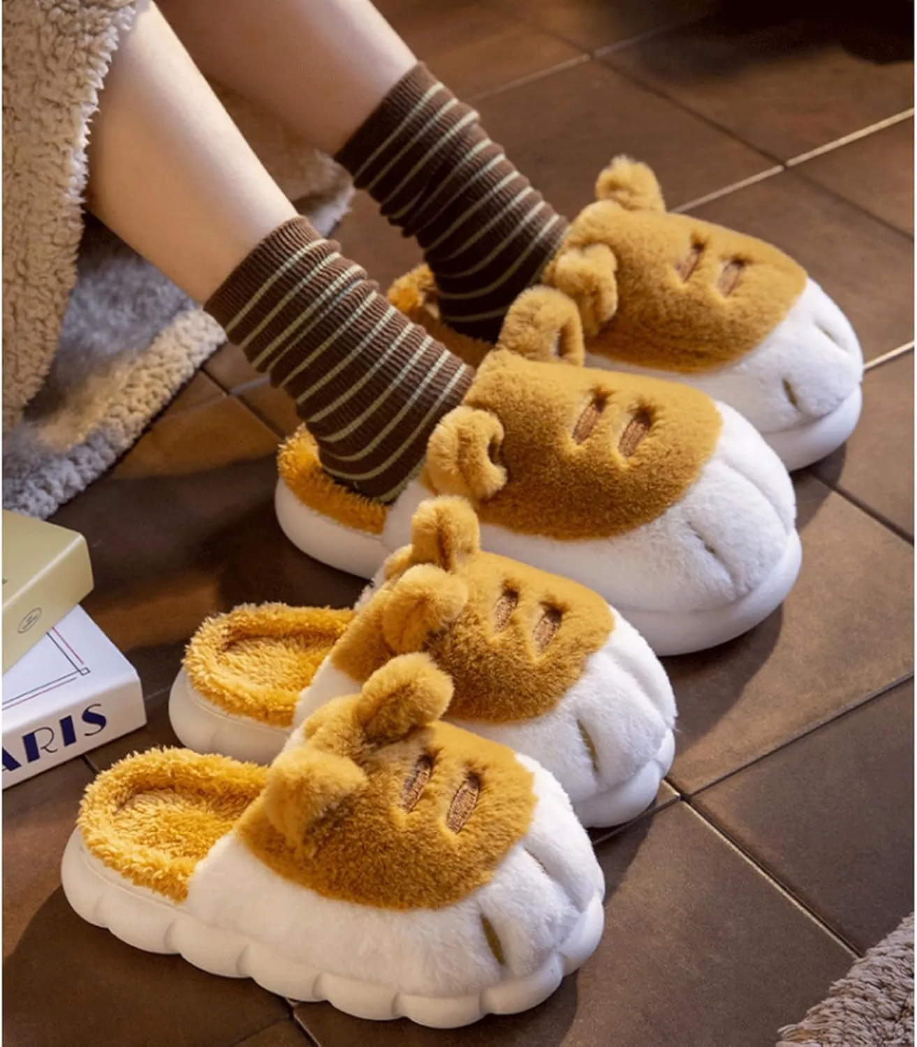 Pantuflas Cute Animal Paw Slippers Kawaii Cartoon Tiger Claw Soft Plush Slippers Winter Warm Fuzzy House Shoes Indoor Home Fur Slippers for Women Men Kids Zapatillas Creative Gift