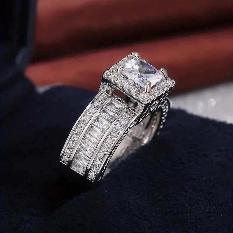 Shiny Halo Ring Inlaid Square Cut Shiny Zirconia Ring