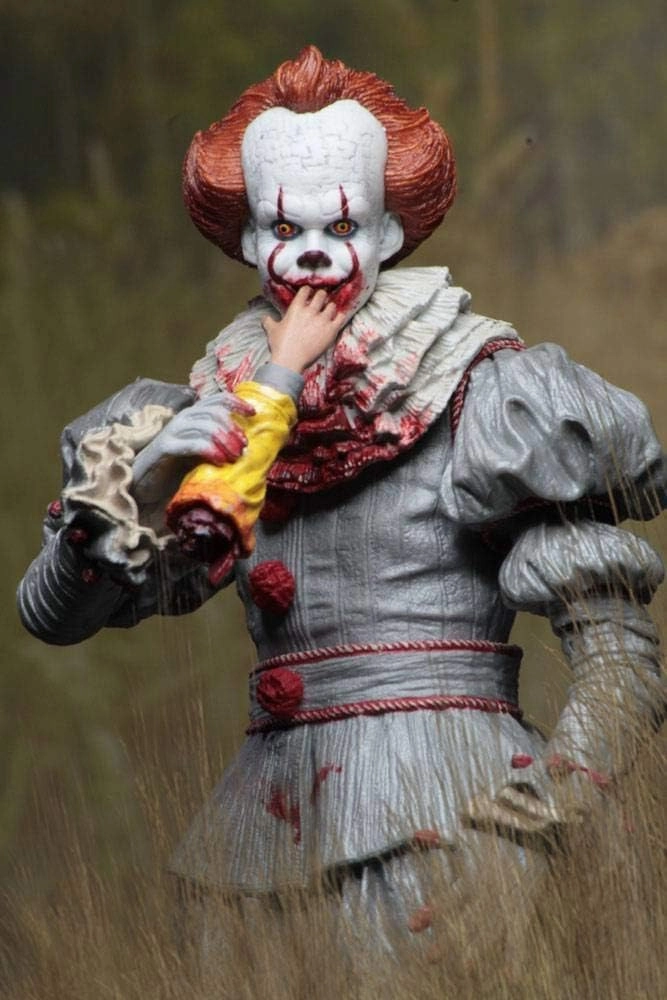 T Ultimate Bloody Pennywise Figure - SDCC 2018 GameStop Exlusive s