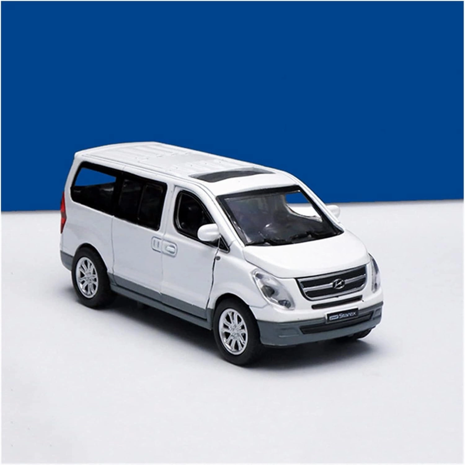 Toy car Model 1/38 for Hyundai Starex Diecasts Model Toy Cars Alloy Casting Van Toys Car for Kids Children