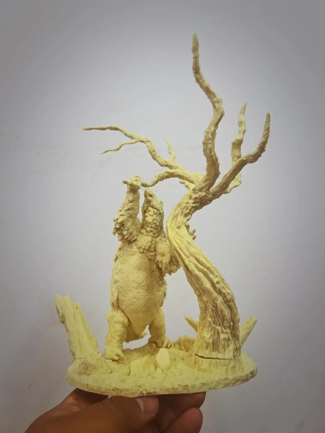 WLNTDOLA Passion Charger Studio 1:35 Scale Megatherium Scene Statue Model Megatheriidae Figure Animal Collector GK Decor Gift for Adult (Unpainted)